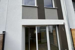 Elegantes 5,5-Zimmer-Reihenmittelhaus mit 2 großen Tiefgaragen und Südterasse in Weingarten (Baden) – Ulmenplatz 1/2, 76356 Weingarten (Baden) – Vorschaubild 9