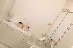 Stilvolle 2,5 Zimmer Wohnung mit Balkon und EBK in U-Bahn Nähe – Kriegelsteinerstraße 18, 81476 Forstenried, München – Vorschaubild 7