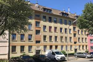 Helle 2-Zimmer-Etagenwohnung mit Loggia