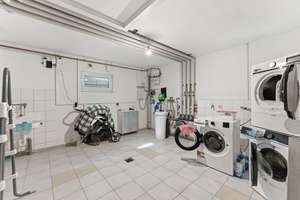 Großzügig, lichtdurchflutet und unzählige Möglichkeiten - Geräumiges Wohnhaus in Eggingen – Die vollständige Adresse der Immobilie erhältst du vom Anbieter., 89079 Eggingen, Ulm – Vorschaubild 21