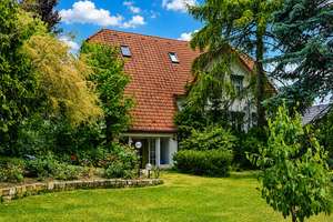 Historische Fabrikantenvilla mit Bungalow, Gewerbeflächen und 834 m² Baulandreserve – Wohnen, Arbeit – Die vollständige Adresse der Immobilie erhältst du vom Anbieter., 12621 Kaulsdorf, Berlin – Vorschaubild 1
