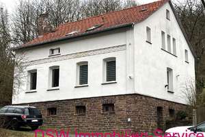 Zweifamilienhaus mit großer Grünfläche - provisionsfrei! – Die vollständige Adresse der Immobilie erhältst du vom Anbieter., 34385 Bad Karlshafen – Vorschaubild 1