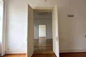 Hübsche 5 Zimmer Wohnung 170 qm- WG gesucht – Oranienstr. 21, 65185 Mitte, Wiesbaden – Vorschaubild 2