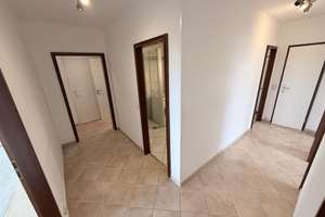 4 Zimmer-ETW mit zwei Garagen, Lift sowie beeindruckendem Fernblick nahe der Dönche! - sofort frei – 34134 Niederzwehren, Kassel – Vorschaubild 8