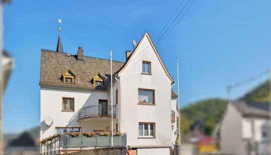 Bild von Mehrgenerationen-/Mehrfamilienhaus mit 4 Wohnungen in Kestert!