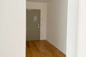 Neubaukomfort: 2 Zimmer mit Glaswand-Loggia, kompakter Schnitt, Einbauküche, Walk-In-Dusche, Aufzug – Hildesheimer Straße 452, 30519 Wülfel, Hannover – Vorschaubild 13