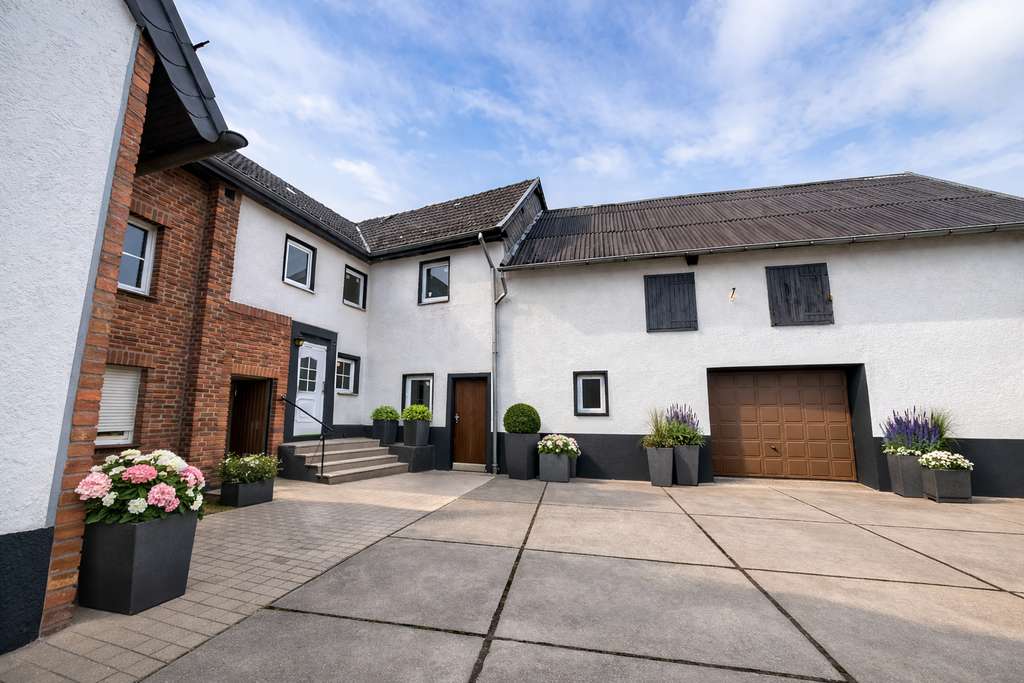 Immobilie in Nettersheim - Einfamilienhaus mit 4 Schlafzimmern - optional 2. Haus nebenan *provisionsfrei - Bild 2