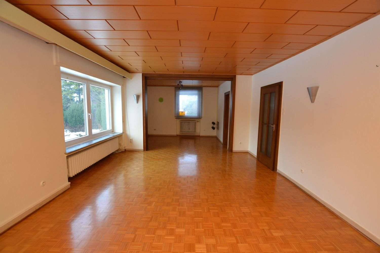 Immobilie in Eschershausen - Zweifamilienhaus in 37632 Eschershausen mit Möglichkeit zur Mischnutzung Wohnen/Büro/Praxis! - Bild 20