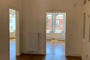 schöne & zentral gelengene 4-Zimmer-Wohnung in Stuttgart-Mitte – Hohenheimer Straße 48, 70184 Dobel, Stuttgart – Vorschaubild 3