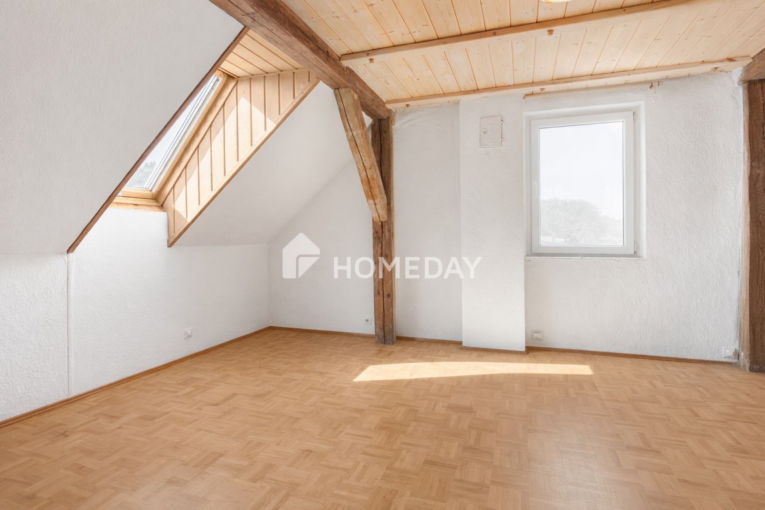 Immobilie in Neukirchen bei Sulzbach-Rosenberg - Wohnen mit Geschichte – ehemaliges Schulhaus mit großem Garten und 2 Wohneinheiten
 - Bild 16