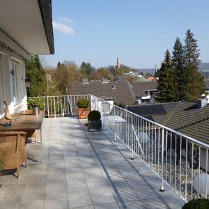 Rarität! Elegante Terrassenwohnung mit Panoramablick in Godesberg-Schweinheim zu verkaufen