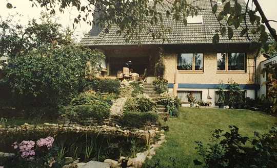 Freistehendes EFH mit großer Einliegerwohnung im OG