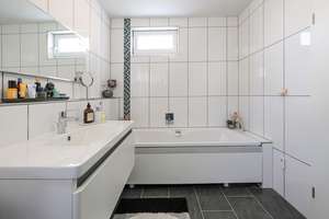 Großzügige 4,5-Zimmerwohnung mit großem Balkon, Terrasse und Garten – 51373 Wiesdorf, Leverkusen – Vorschaubild 25