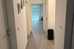 Helle 3 ZKDB, Balkon in gepfelgtem Haus, Bad mit großen Fenster – Potsdamer Str. 13, 47800 Bockum, Krefeld – Vorschaubild 8