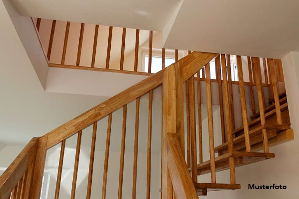 Provisionsfrei: Doppelhaushälfte mit Garage