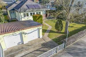 Hochwertig modernisierter Bungalow mit großem Grundstück, Doppelgarage & Ausbaureserve