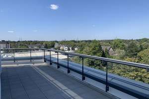 Einziehen und Wohlfühlen! Exklusive Dachterrassen Wohnung über den Dächern Kölns! – Die vollständige Adresse der Immobilie erhältst du vom Anbieter., 51103 Merheim, Köln – Vorschaubild 2