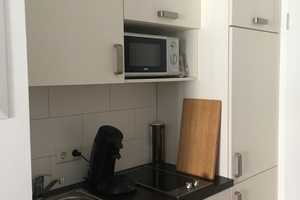 ruhiges 1-Zimmer Apartment mit Balkon in Toplage zu Innenstadt und Uni – Regensburg – Vorschaubild 2