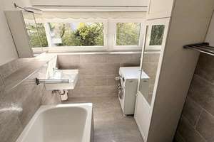 Stilvoll modernisierte Wohnung mit Balkon und Einbauküche in Düsseldorf  – Die vollständige Adresse der Immobilie erhältst du vom Anbieter., 40589 Holthausen, Düsseldorf – Vorschaubild 8