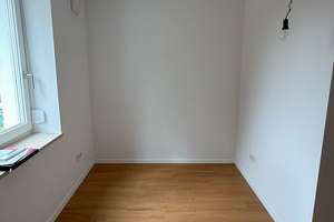 4,5 Zimmer Garten- Terrassen-Wohnung in Regensburg Oberisling  – 93053 Oberisling-Graß, Regensburg – Vorschaubild 12