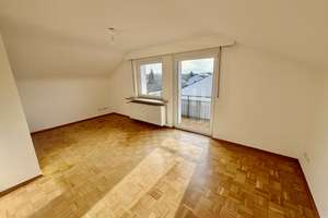 Helle 2 Zimmerwohnung  im DG in Karlsruhe-Waldstadt mit Balkon – Waldenburger Straße 13, 76139 Waldstadt, Karlsruhe – Vorschaubild 4