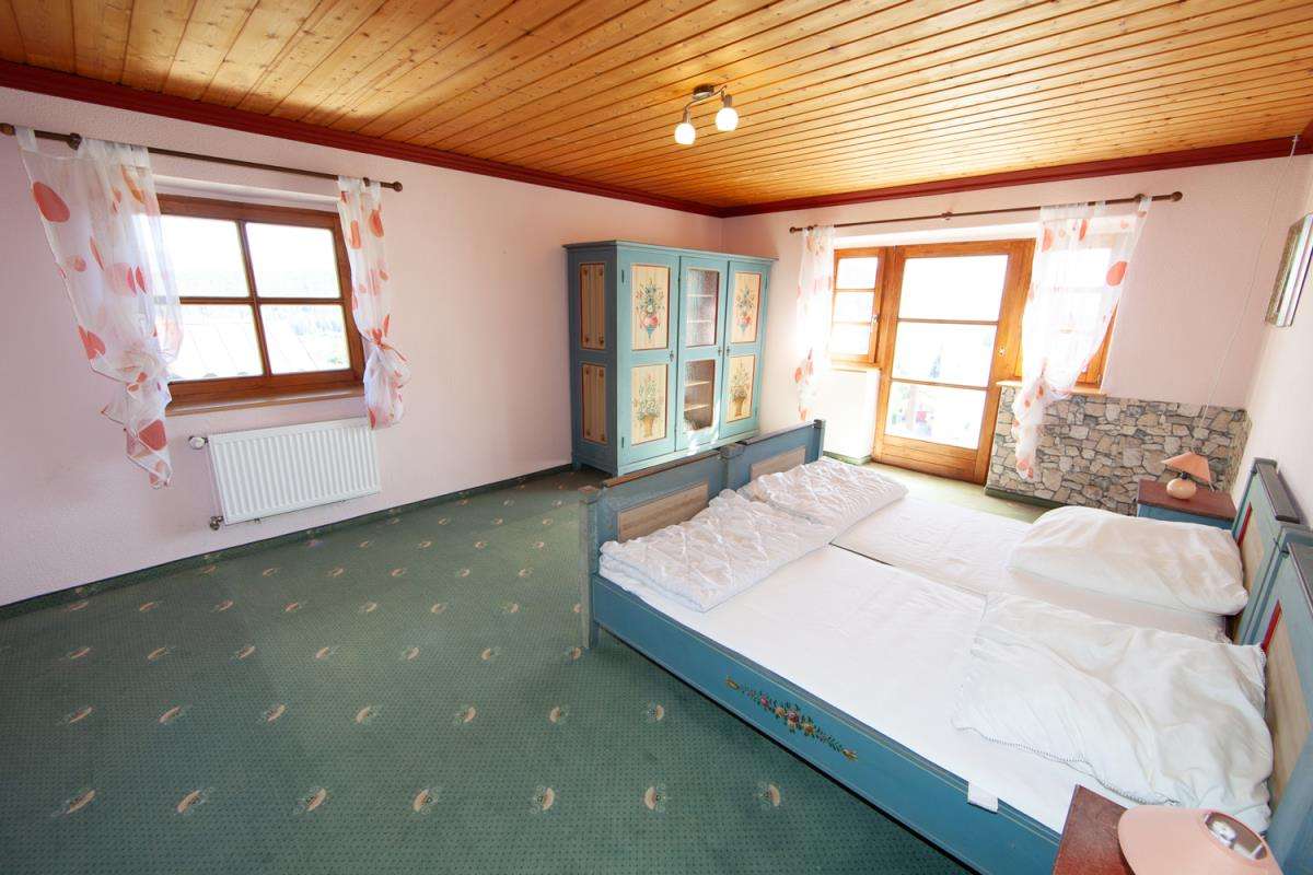 Immobilie in Bayerisch Eisenstein - Geräumiges Haus mit Arberblick -  bis zu 5 Wohnungen - Bild 7