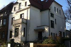 Stilvolle, helle, ruhige Altbauwohnung im Südviertel von Essen