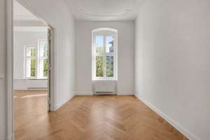 Güntzelkiez I Repräsentative Altbauwohnung im erstklassigen Zustand I 2x Balkon I Küche I bezugsfrei – Trautenaustraße 8, 10717 Wilmersdorf, Berlin – Vorschaubild 3