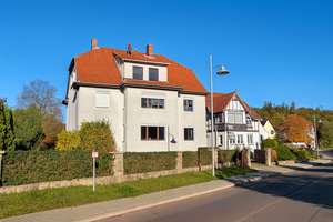 Charmantes Familienhaus mit großem Garten und vielseitigen Möglichkeiten! – Die vollständige Adresse der Immobilie erhältst du vom Anbieter., 99817 Stadtzentrum, Eisenach – Vorschaubild 2