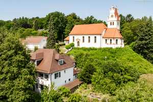 Denkmalgeschütztes, ehemaliges Pfarrhaus mit großem Grundstück und Ausbaupotential in Illerrieden