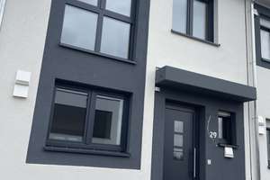 Lichtdurchflutetes 5-Zimmer Familienhaus mit EBK und Garten nahe Europaeischer Schule – Im Bachgange 29, 61138 Niederdorfelden – Vorschaubild 3