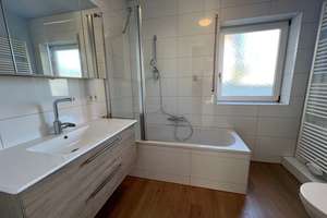 Ländlich und doch stadtnah:
Zweifamilienhaus mit zwei Garagen – Die vollständige Adresse der Immobilie erhältst du vom Anbieter., 65207 Breckenheim, Wiesbaden – Vorschaubild 8