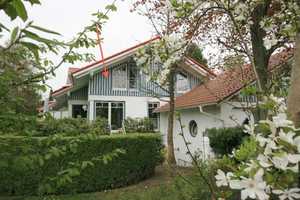 Freundliche und gepflegte 4,5-Raum-Doppelhaushälfte mit gehobener Innenausstattung in Öhningen – Westendstr. 11, 78337 Konstanz (Kreis) – Vorschaubild 1