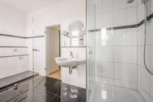 Schicke Maisonette-Wohnung plus Kapitalanlage! – Die vollständige Adresse der Immobilie erhältst du vom Anbieter., 41460 Innenstadt, Neuss – Vorschaubild 7