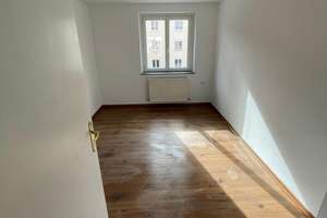 Zuhause mit vier Zimmern in Augsburg – Watzmannstraße 27b, 86163 Hochzoll-Nord, Augsburg – Vorschaubild 5