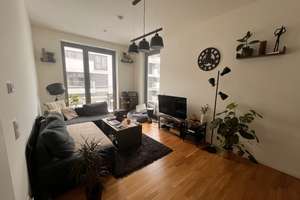 Helle Wohnung mit Balkon in Kreuzberg/Mitte