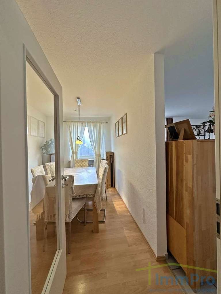 Immobilie in Tübingen - 3,5 Zimmer-Wohnung mit Balkon und Garage – vermietet - Bild 4