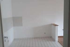 Helle 3-Zimmer-Wohnung (ca. 89 m²) mit großer Südloggia (~9 m²),  Aufzug & Tiefgarage – ruhige Lage  – Bergstraße 49, 9113 Schloßchemnitz, Chemnitz – Vorschaubild 7