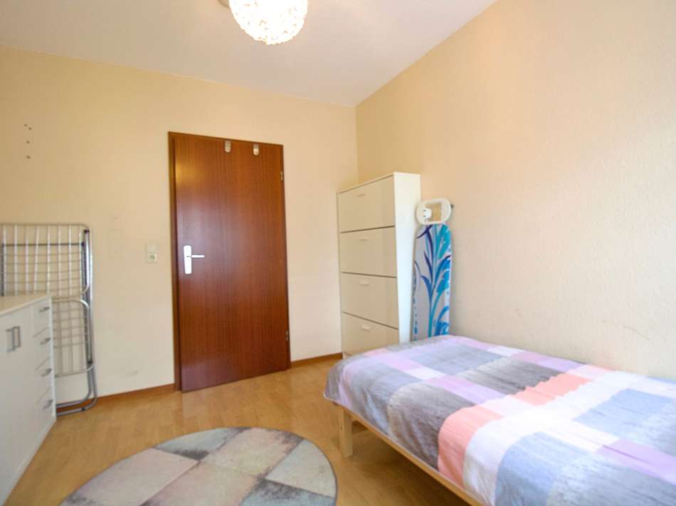 Schlafzimmer 2