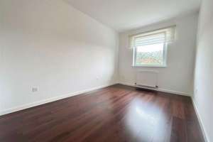 Leerstehende 3ZKB Wohnung mit Entwicklungspotenzial – interessante Kapitalanlage oder Eigennutzung – Die vollständige Adresse der Immobilie erhältst du vom Anbieter., 60439 Niederursel, Frankfurt am Main – Vorschaubild 3