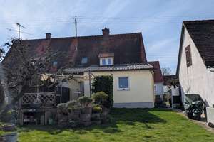 Großzügige Doppelhaushälfte mit großem Garten und Garage in ruhiger Lage von Friedberg – Die vollständige Adresse der Immobilie erhältst du vom Anbieter., 86316 Friedberg – Vorschaubild 1