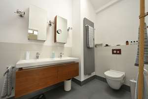 TOWNHOUSE - WERTIG - STILVOLL UND TOP SANIERT - IN RHEINNÄHE MIT 3 PARKPLÄTZEN FÜR DESIGNLIEBHABER – Die vollständige Adresse der Immobilie erhältst du vom Anbieter., 50999 Weiß, Köln – Vorschaubild 11