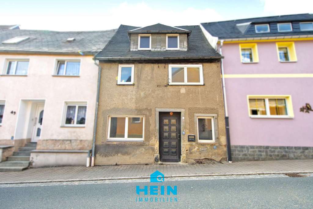 Immobilie in Lößnitz - Zentrales Stadthaus in Lößnitz wartet auf neues Leben - Bild 1