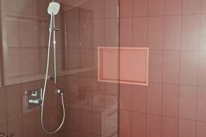 Hochwertige Neubau-Dachgeschosswohnung mit Dachterrasse | KfW 40 | QNG – Salamanderweg 8, 84034 West, Landshut – Vorschaubild 4