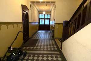 Bezugsfrei 01.09.2025: Ruhige 2-Zimmer-Wohnung im 2. OG in saniertem Gründerzeitaltbau nahe Ostkreuz – Lenbachstr. 6, 10245 Berlin – Vorschaubild 3