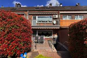 Bezugsfreies und geräumiges Reihenmittelhaus mit zwei Garagen und Garten – Die vollständige Adresse der Immobilie erhältst du vom Anbieter., 47179 Wehofen, Duisburg – Vorschaubild 3
