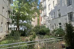 HOCHWERTIG SANIERTER, ELEGANTER STUCKALTBAU MIT GROSSER TERRASSE ZUM RUHIGEN INNENHOF – Trautenaustrasse 8, 10717 Wilmersdorf, Berlin – Vorschaubild 11