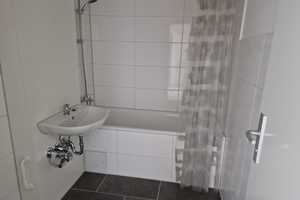 Frisch renovierte 2-Zimmer-Wohnung mit Balkon – Hasselstraße 161, 42651 Solingen – Vorschaubild 5
