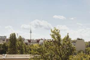 Stilvoll sanierte Altbauwohnung mit Südbalkon und Blick über die Stadt – Behmstrasse 65, 10439 Prenzlauer Berg, Berlin – Vorschaubild 3