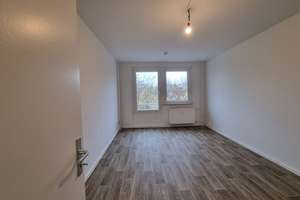 Einziehen und Wohlfühlen ! Ihre Singleoase inklusive Einbauküche – Zerbster Straße 43, 6124 Westliche Neustadt, Halle (Saale) – Vorschaubild 4